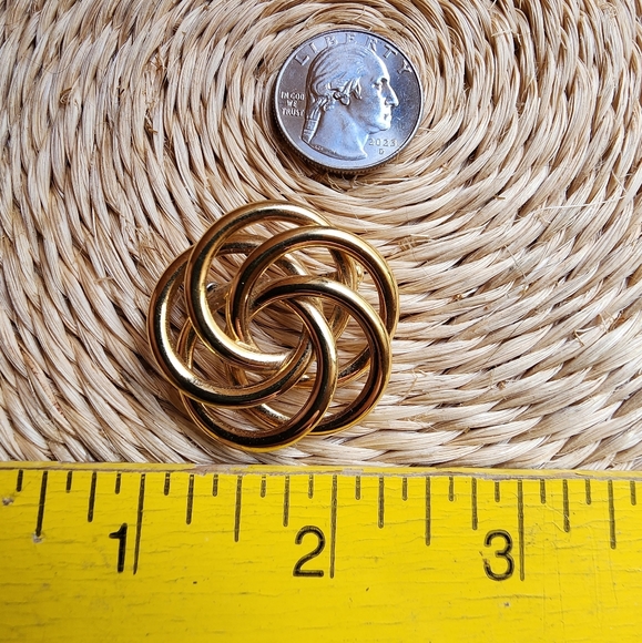 Vintage Gold Brooch Pin - Picture 3 of 3